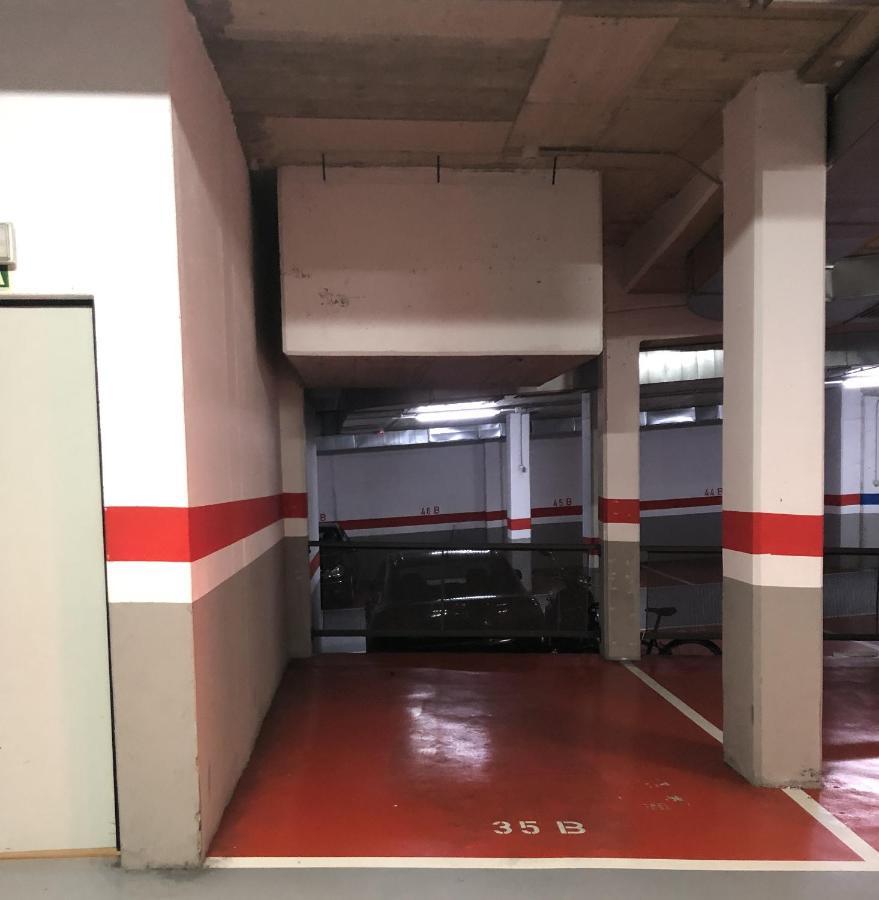 Parking, Vistas Al Mar Y Tres Habitaciones A Coruna Bagian luar foto